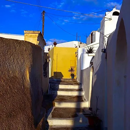 מלון Santorini Caves 3*